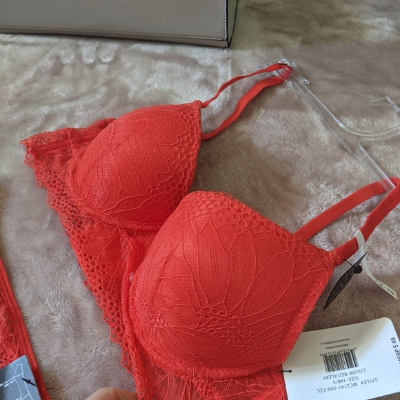 NWT 3 piece set with light push up - Picture 3 of 7